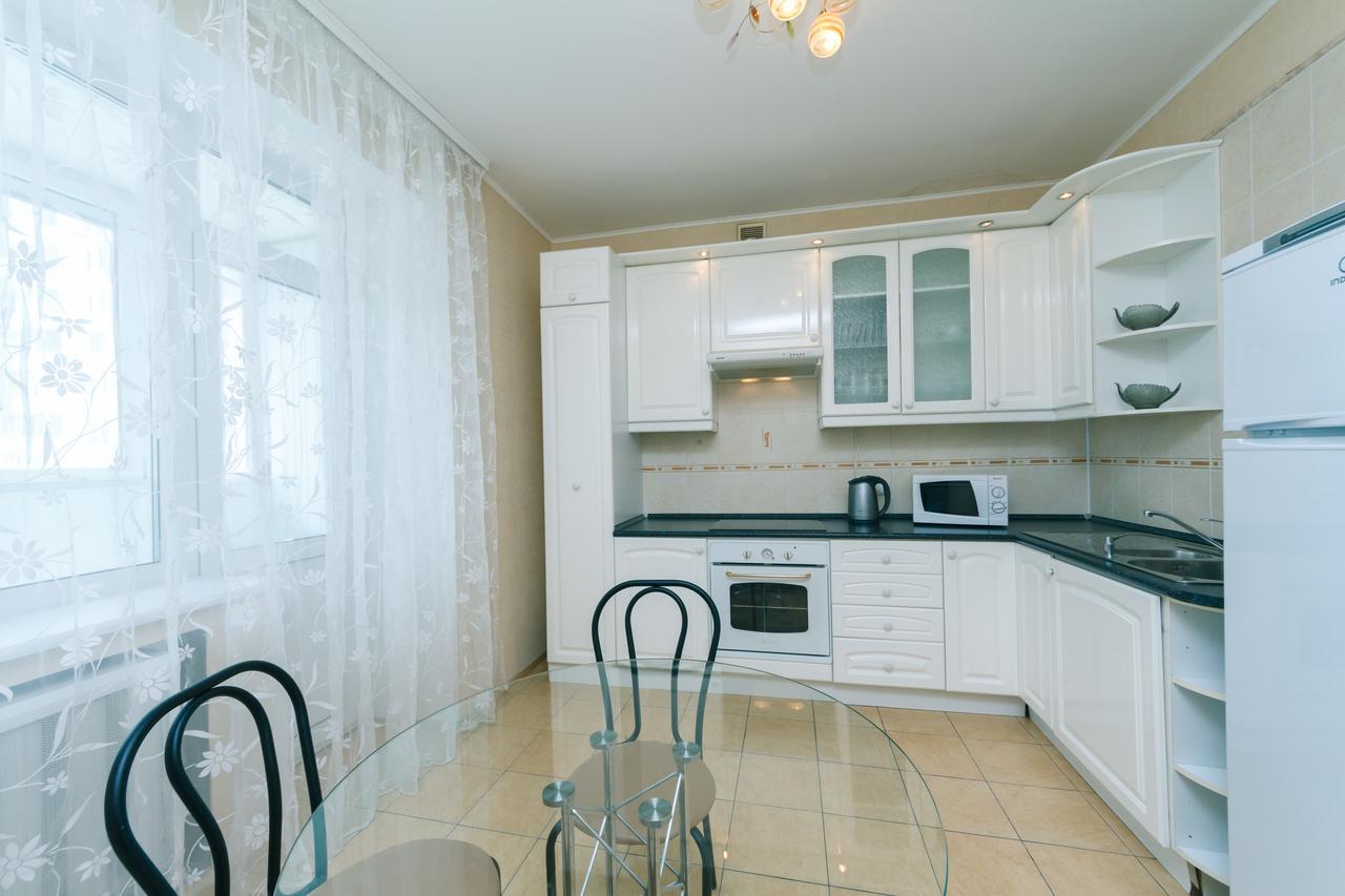 Apartment Poznyaky-Bazhana Kiev Luaran gambar