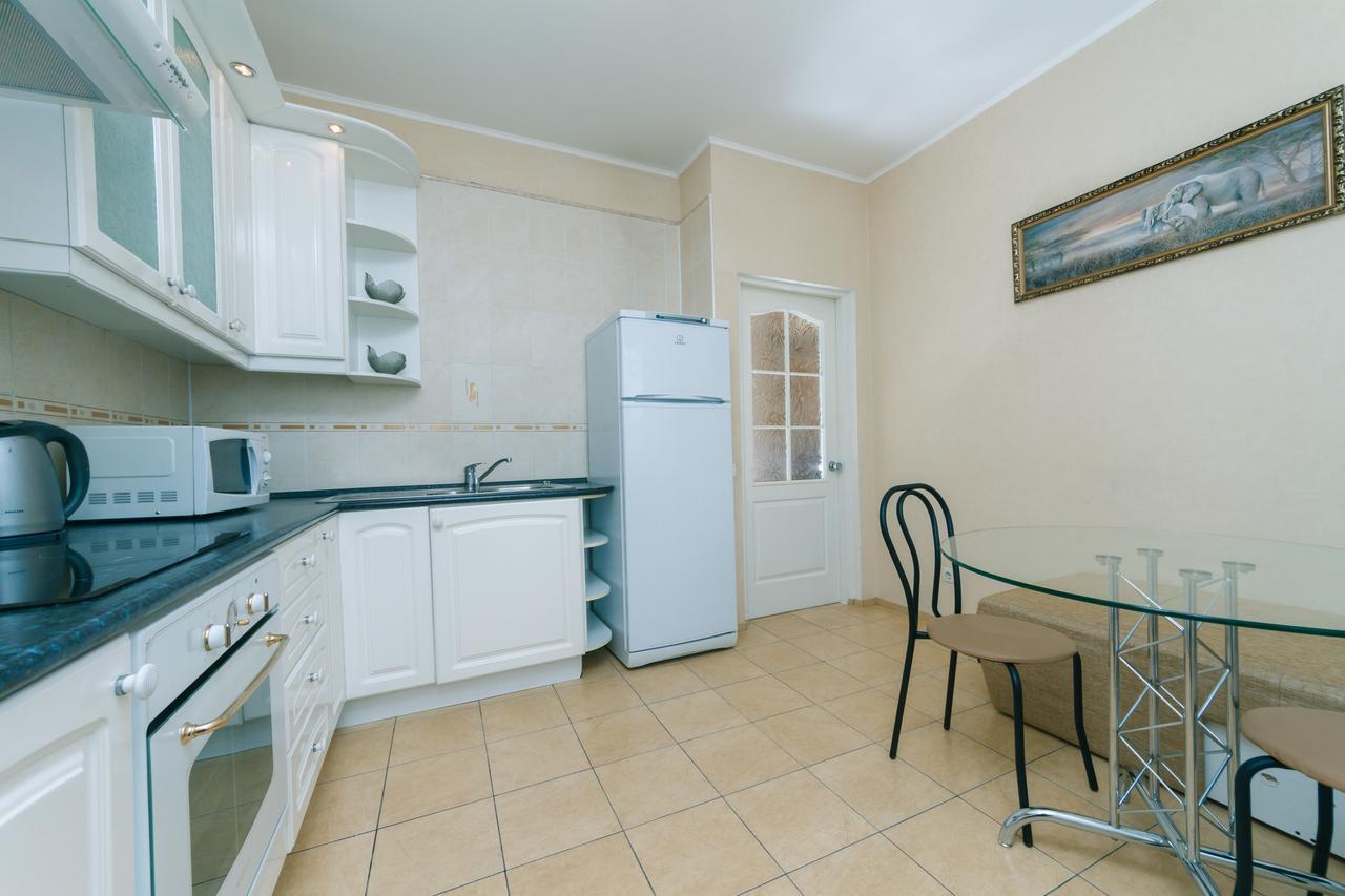 Apartment Poznyaky-Bazhana Kiev Luaran gambar